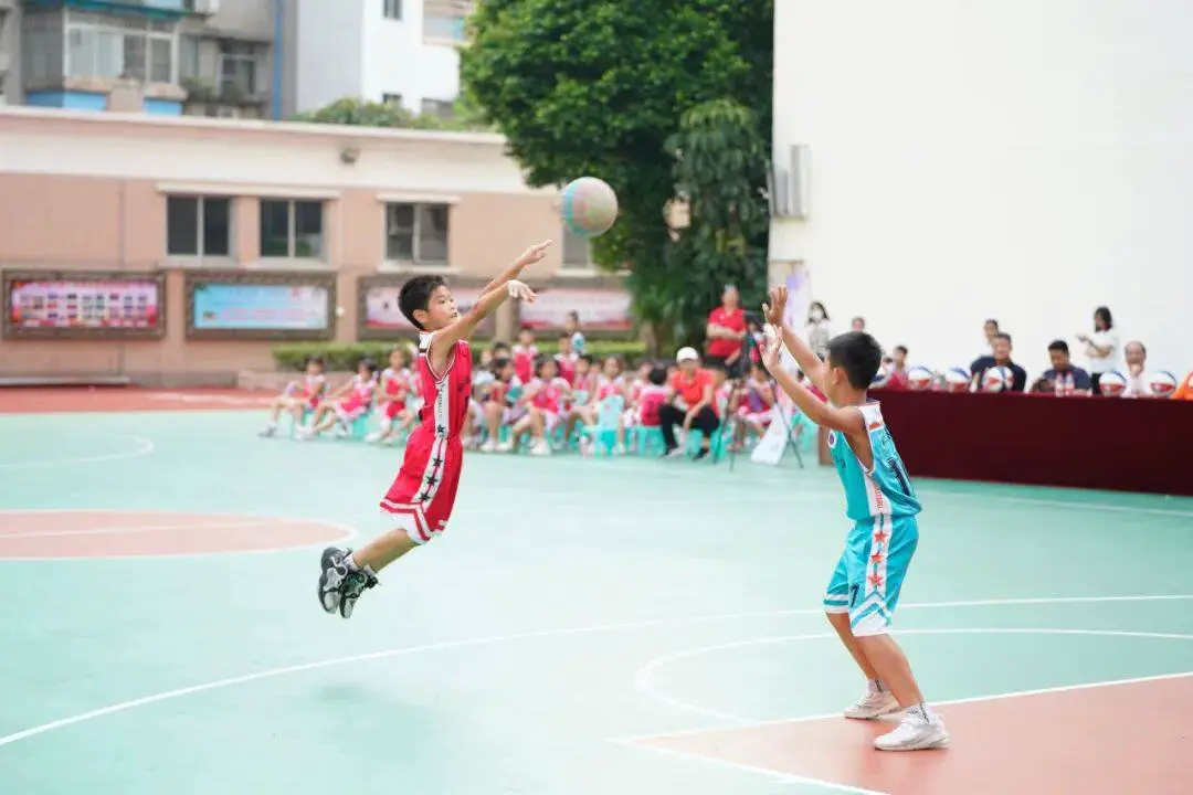 青少年篮球爱好者如何提高接球技巧?_2
